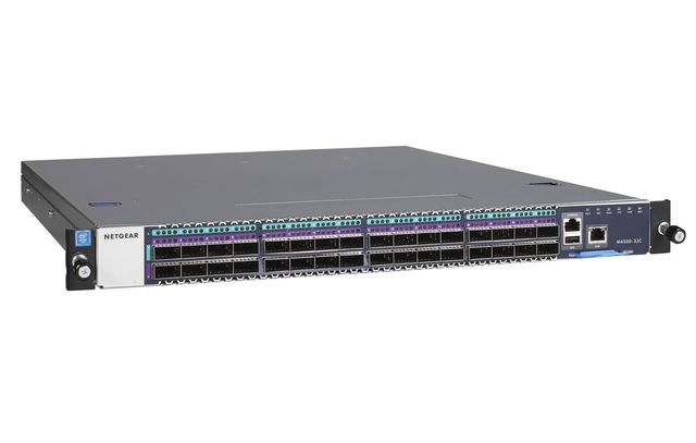 NETGEAR M4500-32C - Switch - L3 - gestito - 32 x 10 Gigabit / 25 Gigabit / 40 G…