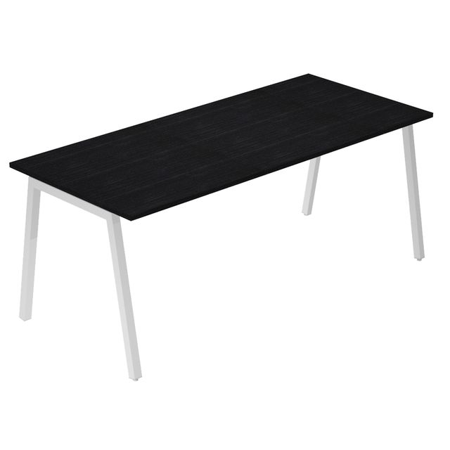 Scrivania lineare Easy struttura bianca gambe inclinate 180x80cm nero venato